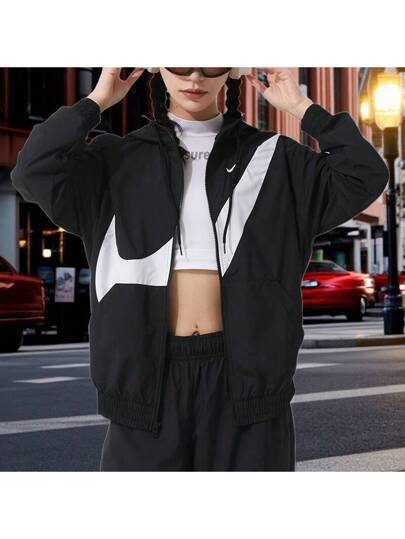 Nike سترة رياضية نسائية AS W NSW CLSSC WVN UV FZ LOGO للجري واللياقة البدنية والتدريب سترة كارديجان كاجوال HM8972-010