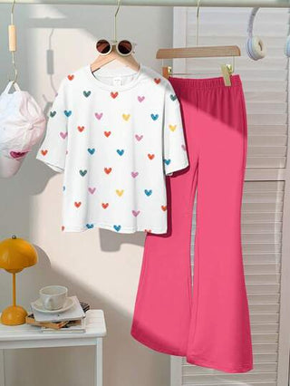 girls-sets مجموعة 2 قطعة ملابس علوية بأكمام قصيرة وبنطال للفتيات المراهقات، بطبعات قلوب ملونة، بسيطة وعادية، باللون الوردي، حلوة ومناسبة للصيف