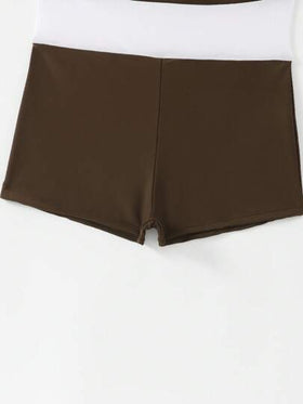 SHEIN Swim بذلة سباحة قطعة واحدة للنساء بياقة مربعة متموجة مع شورت ذو موحد اللون