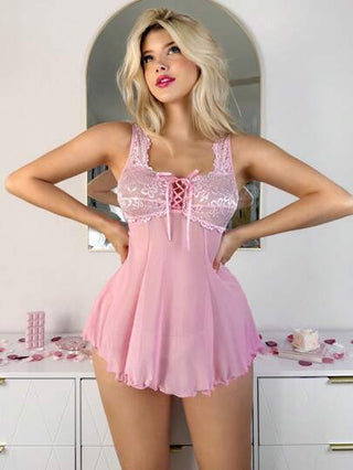 لانجيري حريمي PetitDoll مجموعة من فستانين قصيرين رومانسية بتصميم ربطة فرنسية وشبكة قماشية باللون الوردي الفاتح