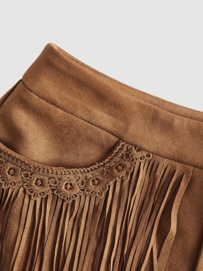 SHEIN MOD شورت قصير بخصر منخفض ذو تهدب بني: إطلالة غربية بوهيمية للعطلات الشاطئية، المواعيد، النزهات والحفلات، العطلات، البوهيمي، حفلات الموسيقى الريفية، مهرجانات الرقص، الغداء، العطلات الشاطئية، الصيف الأوروبي