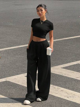 SHEIN EZwear طقم امرأة قطعتين باللون الأحادي، قميص مقصور رقبة مستديرة أكمام قصيرة و بنطلون ، كاجوال