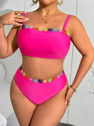 Slaydiva حمالة سباغيتي ملونة بخطوط متداخلة لحجم كبير للنساء مع حزام كتف قابل للإزالة وزخارف زهرية ملونة + سروال بيكيني مثلث ذو خصر عالٍ مزخرف بزهور ملونة