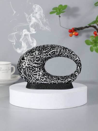 حامل بخور من الراتنج بحجم متوسط مصمم على شكل مبنى. حامل البخور ، عطر المنزل ، ديكور المنزل ، مناسب لديكور المنزل والغرف والصالات (كقطعة ديكورية مركزية) والمكاتب وأماكن اليوغا والحفلات ، وخلق جو أنيق. يمكن أيضًا استخدامه لديكور المعبد. يعد هذا الموقد العطر