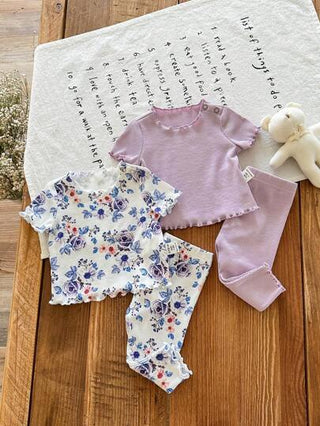 SHEIN طقم بيجامات لأطفال الرضع البنات 4 قطع/مجموعة، مصنوعة من نمط زهري بتصميم رقبة دائرية وأكمام قصيرة، قطن ناعم ومريح للبشرة