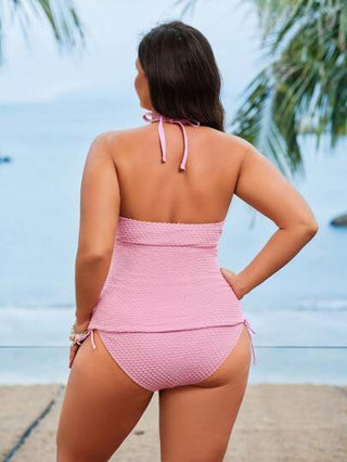 Swim Lushoire طقم للمرأة البدينة يتكون من الجزء العلوي من الأعلى محبوك من الأمام وله رباط والجزء السفلي من تنورة مربوطة بحبل سحب ، ملابس سباحة بسيطة وعادية للإجازات