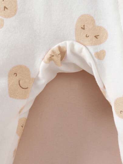 SHEIN 4 قطع حلة رومبر مطبوع بألوان نقاط وشكل القلب مع غطاء رأس فراشة، للأطفال الرضع البنات، بأكمام طويلة وسحاب، بدلة نوم ناعمة
