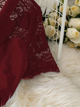 SHEIN Clasi جمبسوت قصيرة الأكمام بتباين ألوان الدانتيل للنساء لارتداء أثناء التنقل، بتصميم بسيط