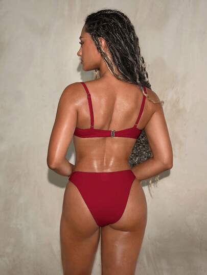 Swim Basics بيكيني من قطعتين مكون من ملابس سباحة صيفية للنساء بلون أحادي مع كشكشة، مثير