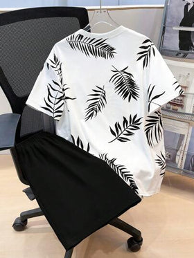 SHEIN مجموعة من قطعتين تي شيرت بطبعة استوائية وشورت بخصر رباط للمراهقين؛ ملابس ربيعية؛ ملابس أولاد المراهقين؛ جواكت أطفال، عودة إلى المدرسة في الربيع