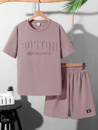 SHEIN مجموعة قميص وشورت كاجوال للمراهقين الذكور، بطباعة حرف ثلاثي الأبعاد على الرقبة المستديرة وأكمام قصيرة، مناسبة للتنقل والمدرسة والارتداء اليومي الكاجوال والرياضة في الربيع والصيف، 2 قطعة/مجموعة