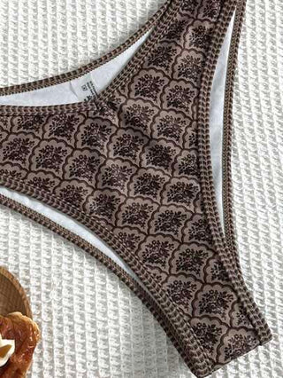 طقم تانكيني حريمي Swim Mod طقم بيكيني نسائي مكون من ملابس علوية بحمالات رفيعة بطبعة عشوائية وسروال سباحة بخصر مرتفع قطعتين