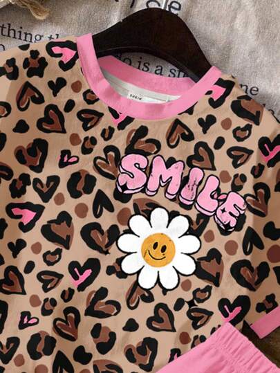 girls-sets مجموعة تي شيرت وشورت قطعتين من صيحات الفتيات التي تحتوي على رسومات الفهد والنقاط والأزهار الرجعية بطبعات عصرية ،قطع صيفية مصغرة, محايدة، قصيرة الأكمام منتجات عصرية مناسبة للفتيات في سن المراهقة