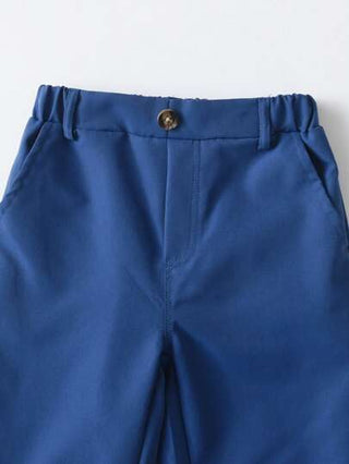 SHEIN بنطلون كاجوال للأولاد بخصر مطاطي بسيط ومناسب للحياة اليومية والسفر والمناسبات والعطلات، بزينة أزرار وجيوب مائلة ، تصميم عصري متنوع الاستخدامات