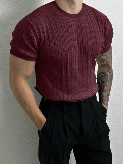 Manfinity Mode ملابس علوية رجالي كنزة قصيرة الأكمام بياقة مستديرة، لون أحمر داكن، كنزة رجالية، تي شيرت مُحبوك للرجال، كنزة رجالية محبوكة بتصميم كابل
