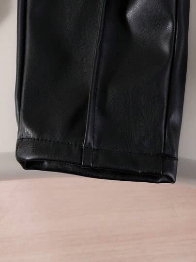 ملابس أطفال (بنات) أنيقة وعتيقة الطراز ملابس الشارع ملابس علوية جينز أزرق مغسول بشكل بيبي وأزرار أمامية، مقترن مع بنطلون أسود، طقم صيفي