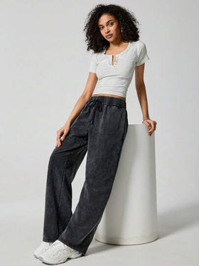 SHEIN EZwear كولوت أسود محبوك للنساء مع خصر قابل للشد، بتصميم فضفاض وعصري