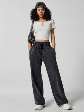 SHEIN EZwear كولوت أسود محبوك للنساء مع خصر قابل للشد، بتصميم فضفاض وعصري