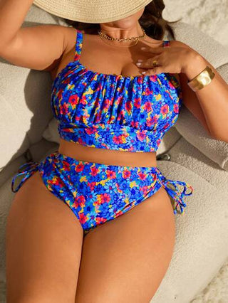 Swim Mod مجموعة ملابس سباحة من قطعتين للنساء ذوات الحجم الكبير، عبارة عن بكيني مزخرف بزهور صغيرة، قصير الخصر مع ربطة، أشرطة سميكة قابلة للتعديل