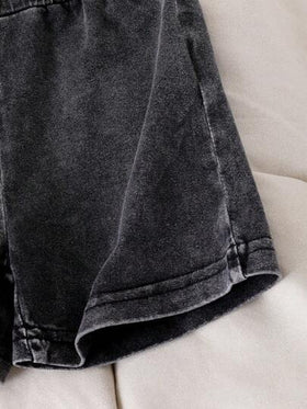 SHEIN Genkimix Kids طقم فضفاض 2 قطع للأطفال الصغار، قميص كم قصير أسود وجاكيت، أزياء موضة شارع خارجي