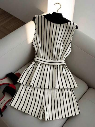 SHEIN LUNE بدلة متناسقة مكونة من جاكيت بلا أكمام ذو خصر ضيق مع شورت بخطوط ملونة