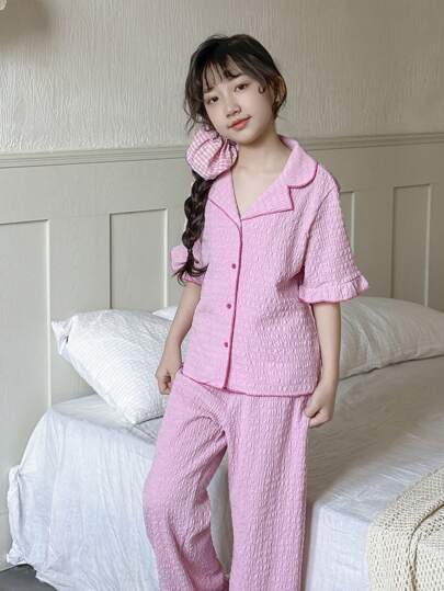 بيجاما بدلة نوم مكونة من قطعتين لفتيات المراهقات، عبارة عن ملابس علوية بياقة جاكار مزركشة بكسرات وأكمام قصيرة و بنطلون طويل، مصنوعة من قطعة قطنية مريحة ومريحة