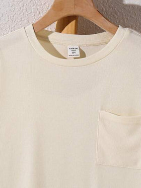 SHEIN تي شيرت تي شيرت صبي المراهق بياقة دائرية، أكمام قصيرة، جيوب رقعة بنسيج القطن الأنبوبي المموج، مريح وعصري ودائم الاستخدام، ناعم وهين، مناسب للربيع والصيف، للارتداء اليومي، للعب في الخارج، للمدرسة، الشارع، الحفلات والترفيه