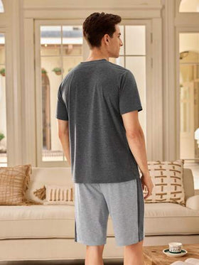 Manfinity Underwear&Sleepwear Basics بيجاما رجالية قصيرة الأكمام وشورت بلون سادة