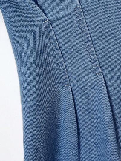 SHEIN Vintaside Kids فستان جينز للبنات بغسيل فاتح، تصميم مطرز بشكل قلب مرح، مناسب للارتداء اليومي وعصري