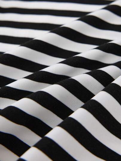 SHEIN تي شيرت كاجول بنمط قلب مطرز للأولاد الصغار، مناسب للربيع والصيف والاستعمال اليومي، الملابس العائلية المتطابقة لعيد الأم