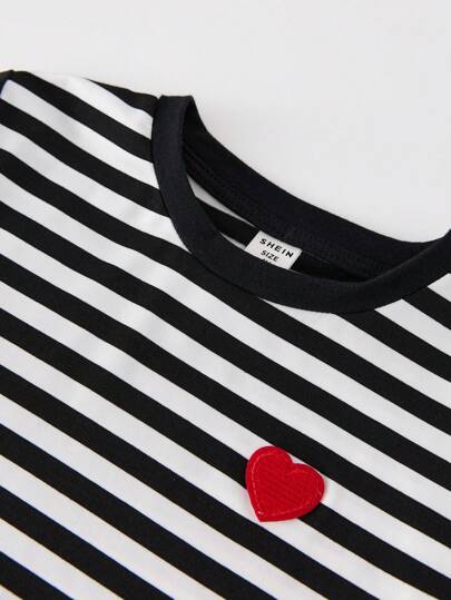 SHEIN تي شيرت كاجول بنمط قلب مطرز للأولاد الصغار، مناسب للربيع والصيف والاستعمال اليومي، الملابس العائلية المتطابقة لعيد الأم