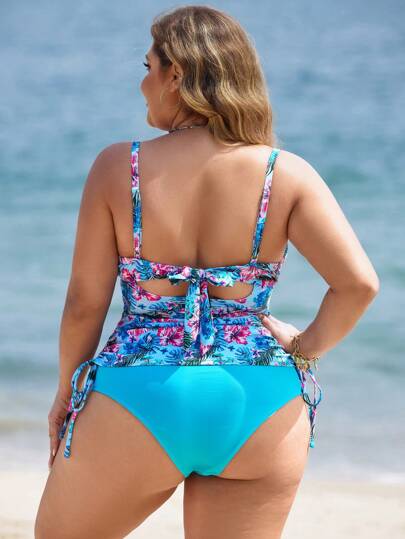 Swim Lushoire طقم بكيني نسائي متنوع الألوان والطباعة بمقاسات كبيرة، مع أربطة على الكتف قابلة للتعديل ودعامة داخلية رافعة للصدر، وتصميم مكشوف متقاطع أمامي وربطة خلفية بفتحة على الخصر تصميم مريح للشاطئ