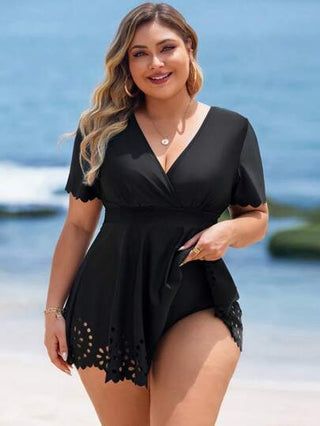 Swim Lushoire مجموعة بكيني نسائية كبيرة الحجم، متلائمة وذات لون أناقي ذو فتحة رقبة على شكل حرف V، مشدودة الخصر، قطعتان