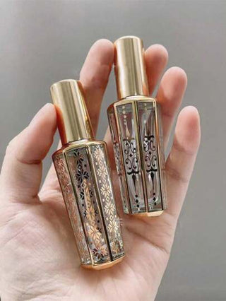 1 قطعة/4 قطع زجاجة رذاذ عطر سفر بنمط زهري ذهبي عشوائي سعة 15 مل، زجاجة عطر محمولة، مناسبة للاستخدام المنزلي واليومي، ضرورية للسفر والنشاطات الخارجية