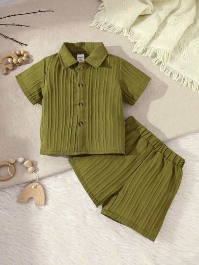 SHEIN مجموعة ملابس رضيع/طفل ولد 2 قطعة، قميص بأكمام قصيرة ذو نسيج متماسك وشورت، طقم كاجوال مناسب للاستخدام اليومي للخروجات في الربيع والصيف