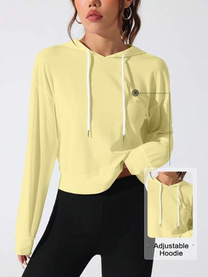 SHEIN Sovereign Charm بلوزة رياضية بغطاء للرأس وأكمام طويلة مع طبعات حروف للنساء