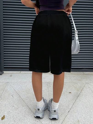 EZwear شورتات بخصر متوسط فضفاضة بتصميم ساق مستقيم وطول 7/10 مع جيوب مائلة