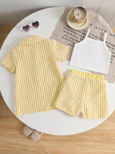 مجموعة ملابس رضيعات 3 قطع - قميص أكمام قصيرة بنسيج ملمس + سراويل قصيرة + بدلة قصيرة بحمالات، أسلوب عطلة وقت الفراغ للبنات الصغار، مثالية للارتداء اليومي ، حصري للصيف