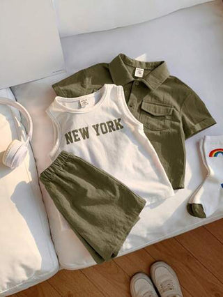 SHEIN مجموعة 3 قطع للأطفال الصغار من الأولاد والبنات، سترة قصيرة الأكمام مع تصميم طوق باللون البنفسجي والأبيض، شورت ذو خصر مرن، وقميص أكمام بلا أكمام مزخرف بطباعة حرفية باللون الأبيض، مناسبة للعطلات والكاجوال والرياضة وملابس متعددة الاستخدامات