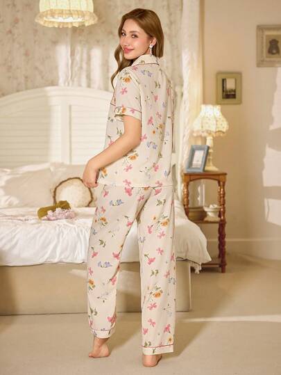 CottageSlumber طقم بيجامة قصير الأكمام مطبوع بالزهور للنساء في فصل الصيف والعطلات، تفاصيل أنيقة ومريحة بتصميم زهري فاخر