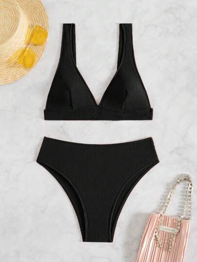 طقم تانكيني حريمي Swim Basics بدلة سباحة للسيدات من قطعتين، إحداهما سترة داخلية قماشية بلون واحد والأخرى هي بنطلون بيكيني منفصل