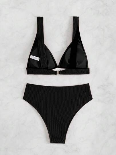 طقم تانكيني حريمي Swim Basics بدلة سباحة للسيدات من قطعتين، إحداهما سترة داخلية قماشية بلون واحد والأخرى هي بنطلون بيكيني منفصل