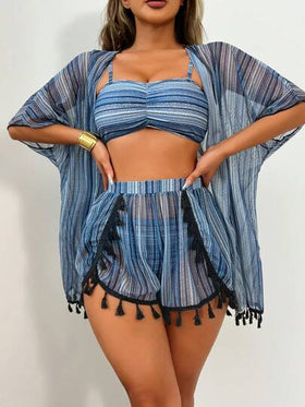 SHEIN Swim 4 قطع منها ملابس علوية سباحة ذات طيات أمامية بطباعة هندسية، وسروال سباحة ذو نمط هندسي، وكارديجان مع شرابات ملون وشورت مع شرابات مجموعة ملابس السباحة للكرنفال والصيف