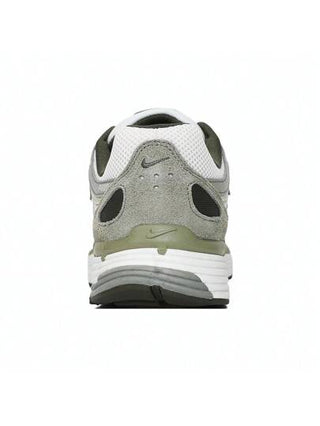 Nike أحذية رياضية منخفضة الرقبة أسلوب كلاسيكي P-6000 للرجال IH0246-320