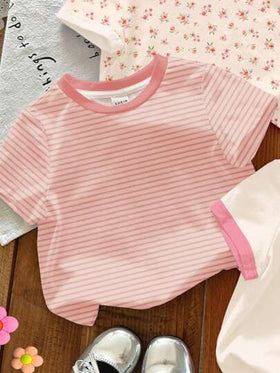 SHEIN مجموعة 3 قطع من تيشيرتات بناتية كاجوال وعملية ذات رقبة دائرية وأكمام قصيرة، تتميز بطبعات أزهار بوهيمية جميلة، خطوط باستيل ناعمة، وتصميمات فراشة ثلاثية الأبعاد، مناسبة للربيع والصيف للمنزل والعطلات والعودة إلى المدرسة