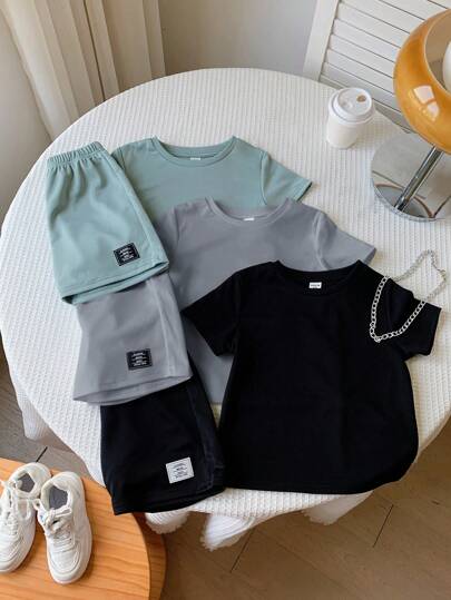 SHEIN 6 قطع / مجموعة للأطفال الرضع بنات/أولاد ملابس الأساسية بقميص T-shirt بأكمام قصيرة بطباعة أحرف وشورت بخصر مطاطي ، ملائمة للربيع والصيف
