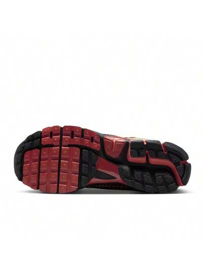 Nike حذاء nike zoom vomero 5 للرجال ذو الرقبة المنخفضة للتزلج / أحذية رياضية رجعية HF1553-201 لعام 2025