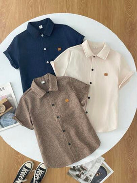 SHEIN مجموعة 3 قطع للشاب المراهق: قميص كاجوال فضفاض ، ياقة صغيرة ، رقعة جلدية ، كم قصير منسوج ، مناسب للمدرسة ، الحفلات ، المساء ، السفر