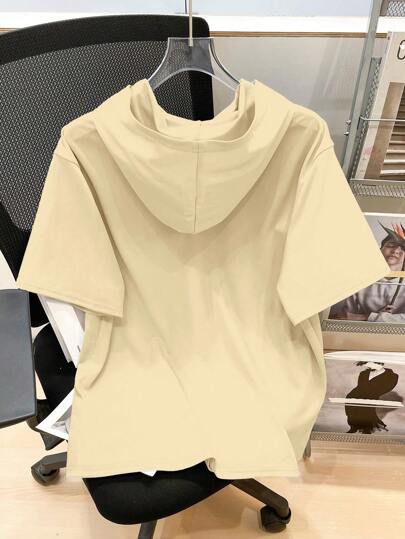 SHEIN قميص هودي بقصة كاجوال لفتى المراهق، أكمام قصيرة مع طباعة ألوان غرافيتي وتصميم ألعاب مناسب للاستخدام الصيفي