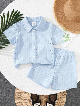 SHEIN مجموعة قميص وشورت مخطط بنقشة جاكار للأطفال الرضع والصغار 2 قطعة , لون سادة بأكمام وربطه وخصر مطاطي متجعد, من ملابس الأطفال الرضع والصغار، جاكيت وشورت للأطفال الصغار من 6 أشهر إلى 3 سنوات